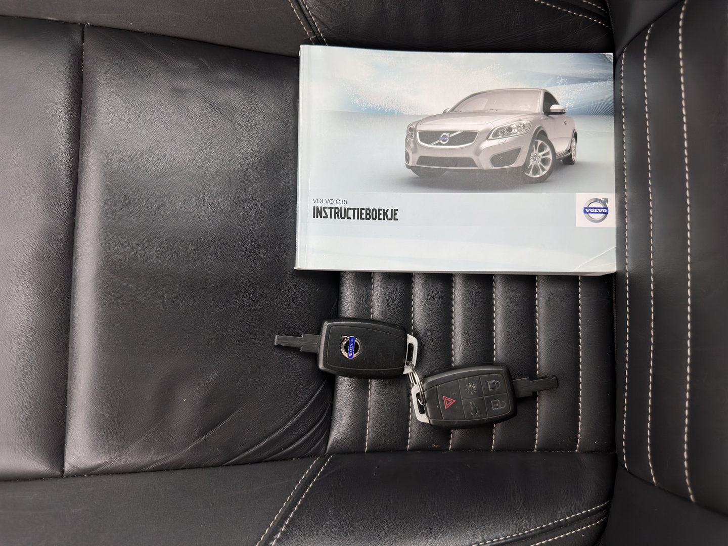 Volvo C30 1.6 D2 R-Design (INCL-BTW) *LEATHER-FABRIC | SPORT-SEATS | ECC | PDC | CARBON-INLAY | CRUISE | 17''ALU*