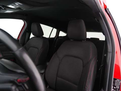 Ford FOCUS Wagon 2.0 ST-Line-X Business EcoBlue (INCL-BTW) Aut. *ADAPTIVE-CRUISE | DIGI-COCKPIT | KEYLESS | CAMERA | NAVI-FULLMAP | HEATED-SPORTSEATS | DAB+ | SHIFT-PADDLES | ECC | PDC | TOWBAR | 18''ALU*