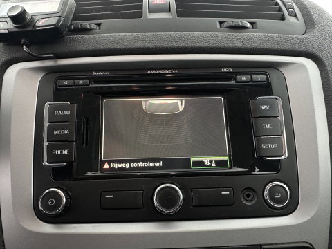 Škoda Octavia Combi 1.6 TDI Ambition Business Line Aut. *NAVI-FULLMAP | AIRCO | CRUISE | AMUNDSEN-AUDIO | PDC | COMFORT-SEATS | TOWBAR | 15''ALU*