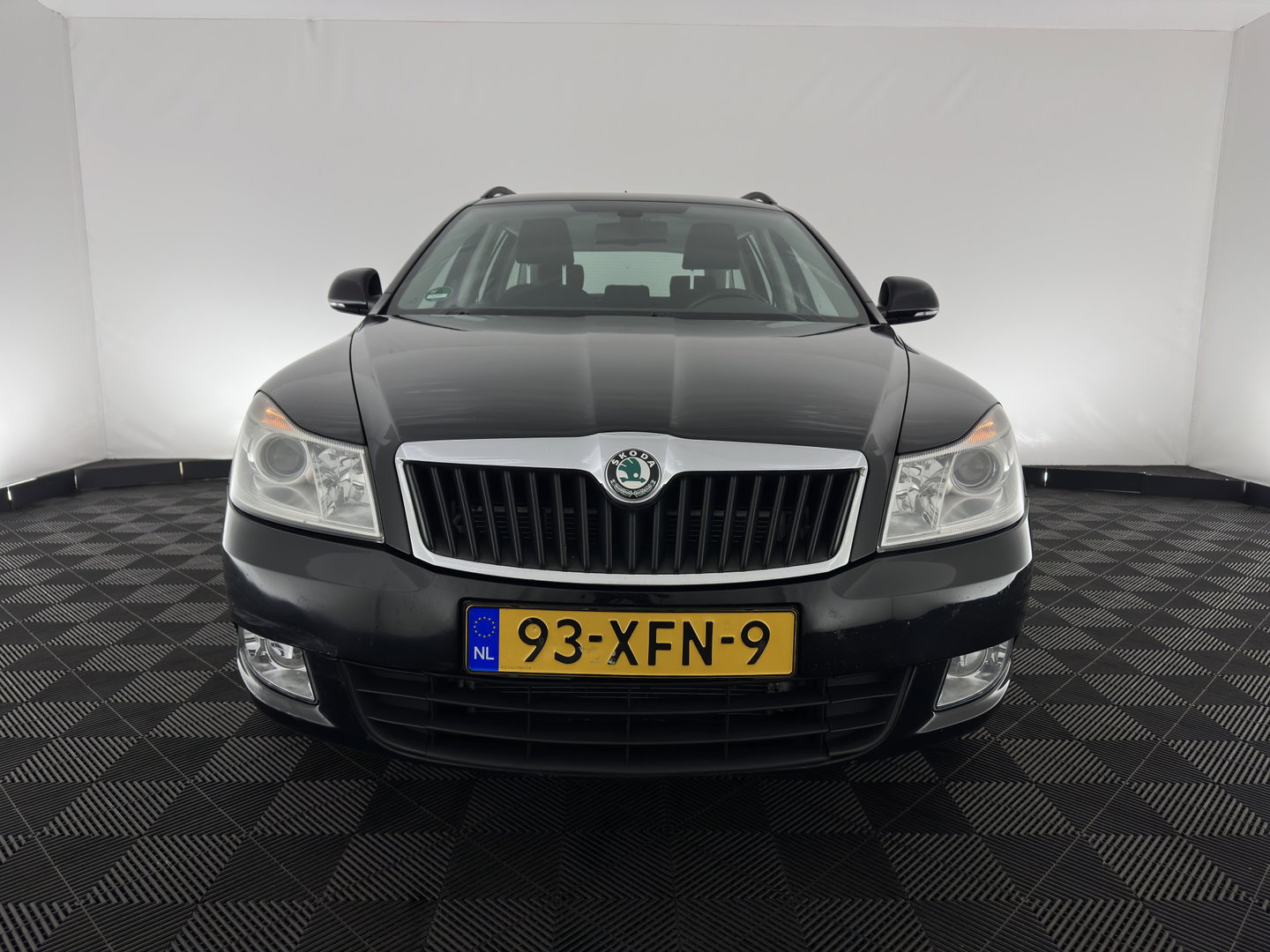 Škoda Octavia Combi 1.6 TDI Ambition Business Line Aut. *NAVI-FULLMAP | AIRCO | CRUISE | AMUNDSEN-AUDIO | PDC | COMFORT-SEATS | TOWBAR | 15''ALU*