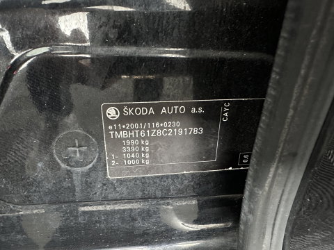 Škoda Octavia Combi 1.6 TDI Ambition Business Line Aut. *NAVI-FULLMAP | AIRCO | CRUISE | AMUNDSEN-AUDIO | PDC | COMFORT-SEATS | TOWBAR | 15''ALU*