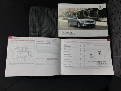 Škoda Octavia Combi 1.6 TDI Ambition Business Line Aut. *NAVI-FULLMAP | AIRCO | CRUISE | AMUNDSEN-AUDIO | PDC | COMFORT-SEATS | TOWBAR | 15''ALU*