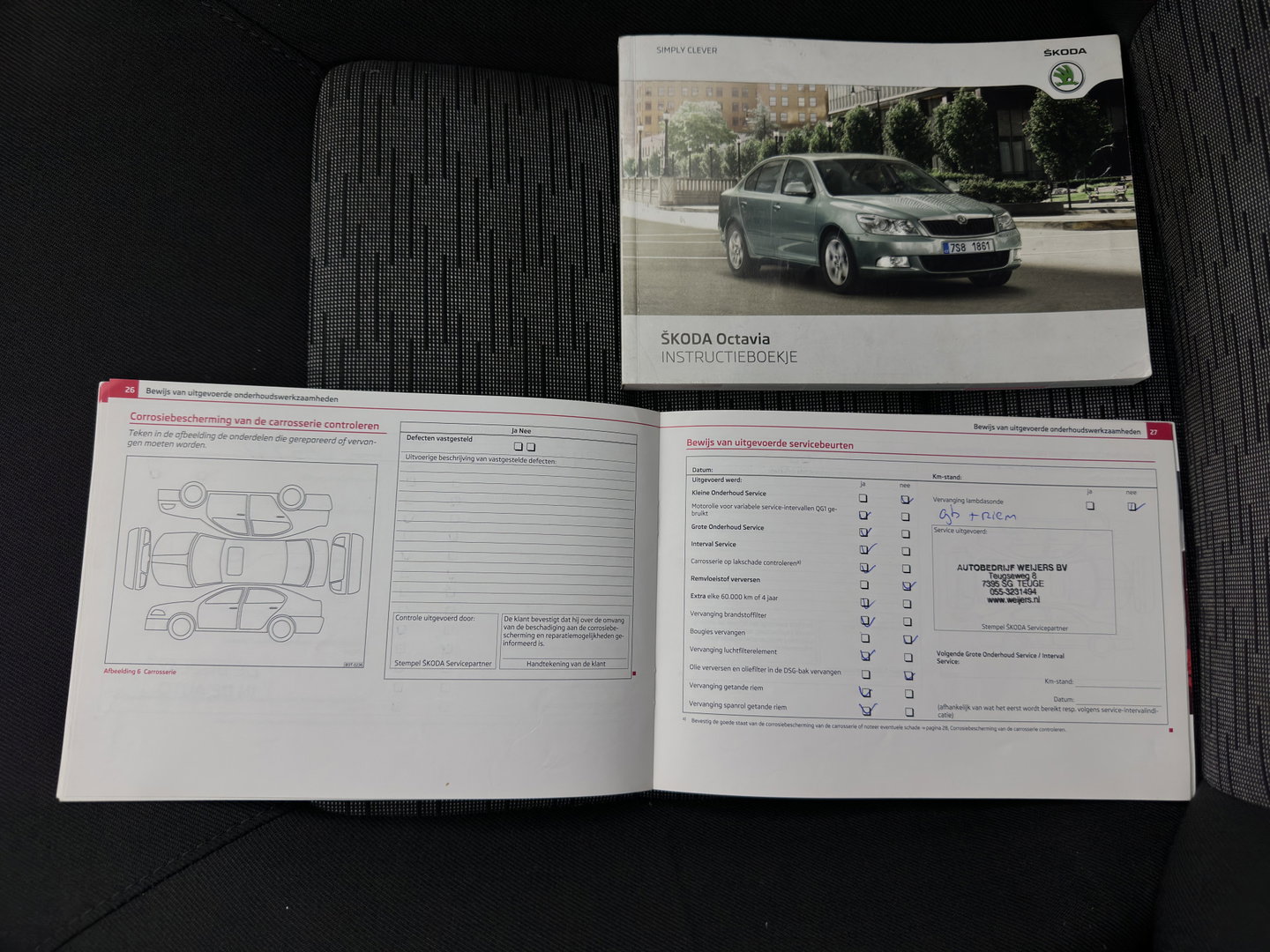 Škoda Octavia Combi 1.6 TDI Ambition Business Line Aut. *NAVI-FULLMAP | AIRCO | CRUISE | AMUNDSEN-AUDIO | PDC | COMFORT-SEATS | TOWBAR | 15''ALU*