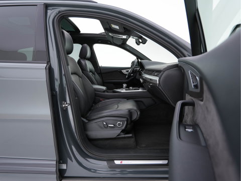 Audi SQ7 4.0 TDI Quattro Pro Line + Aut. *PANO | LEATHER | FULL-LED | DIGI-COCKPIT | BOSE-SOUND | KEYLESS | CAMERA | NAVI-FULLMAP | HEATED/VENTILATED-COMFORTSEATS | SHIFT-PADDLES | CARBON-INLAY | ECC | ADAPTIVE-CRUISE |