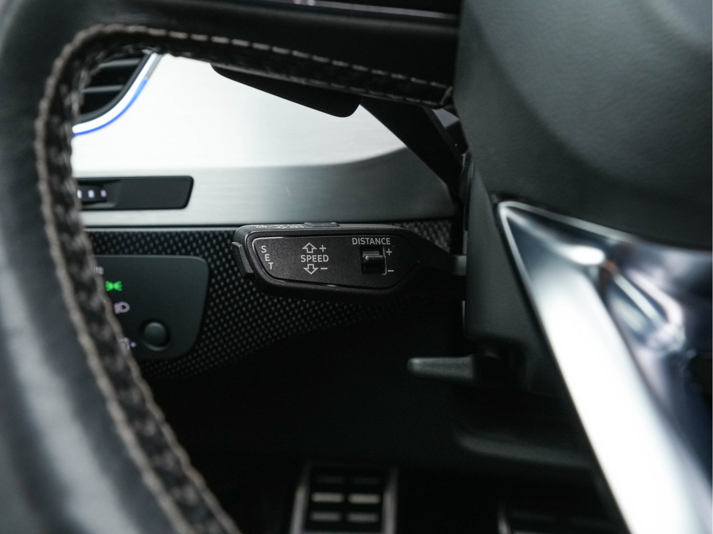 Audi SQ7 4.0 TDI Quattro Pro Line + Aut. *PANO | LEATHER | FULL-LED | DIGI-COCKPIT | BOSE-SOUND | KEYLESS | CAMERA | NAVI-FULLMAP | HEATED/VENTILATED-COMFORTSEATS | SHIFT-PADDLES | CARBON-INLAY | ECC | ADAPTIVE-CRUISE |