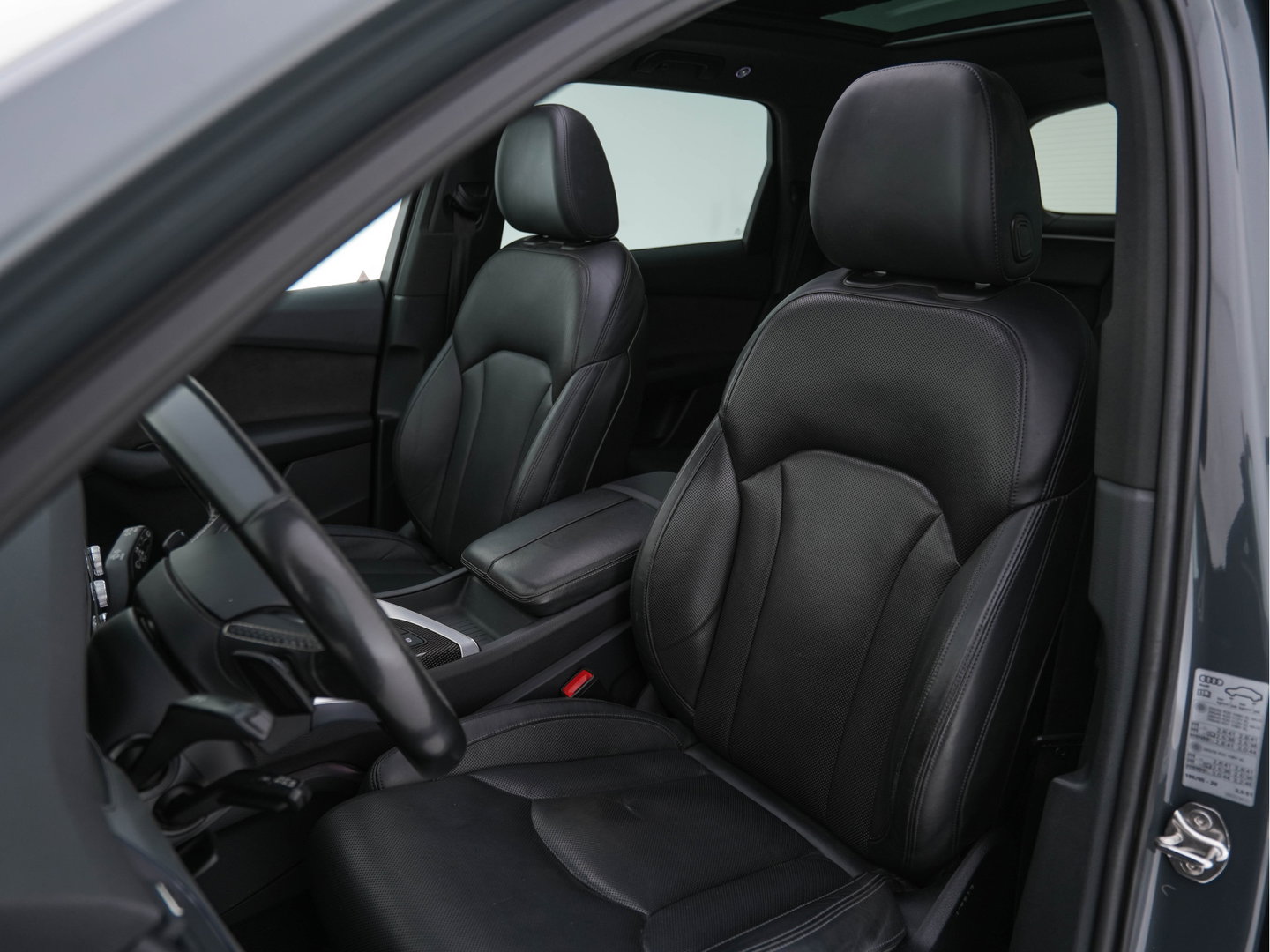 Audi SQ7 4.0 TDI Quattro Pro Line + Aut. *PANO | LEATHER | FULL-LED | DIGI-COCKPIT | BOSE-SOUND | KEYLESS | CAMERA | NAVI-FULLMAP | HEATED/VENTILATED-COMFORTSEATS | SHIFT-PADDLES | CARBON-INLAY | ECC | ADAPTIVE-CRUISE |