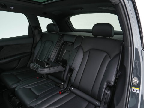 Audi SQ7 4.0 TDI Quattro Pro Line + Aut. *PANO | LEATHER | FULL-LED | DIGI-COCKPIT | BOSE-SOUND | KEYLESS | CAMERA | NAVI-FULLMAP | HEATED/VENTILATED-COMFORTSEATS | SHIFT-PADDLES | CARBON-INLAY | ECC | ADAPTIVE-CRUISE |