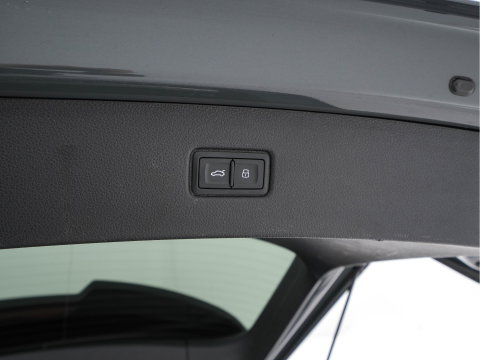 Audi SQ7 4.0 TDI Quattro Pro Line + Aut. *PANO | LEATHER | FULL-LED | DIGI-COCKPIT | BOSE-SOUND | KEYLESS | CAMERA | NAVI-FULLMAP | HEATED/VENTILATED-COMFORTSEATS | SHIFT-PADDLES | CARBON-INLAY | ECC | ADAPTIVE-CRUISE |