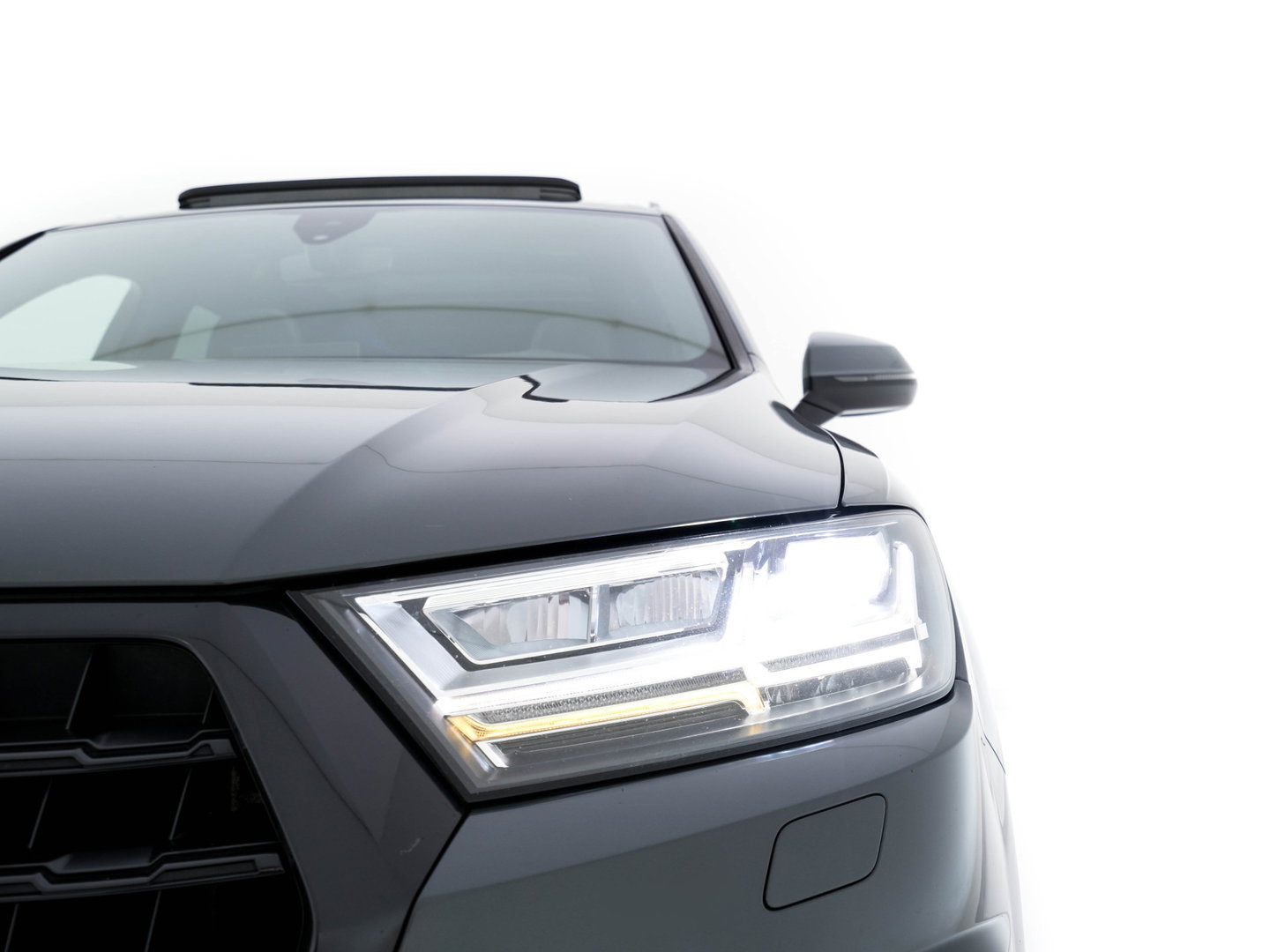 Audi SQ7 4.0 TDI Quattro Pro Line + Aut. *PANO | LEATHER | FULL-LED | DIGI-COCKPIT | BOSE-SOUND | KEYLESS | CAMERA | NAVI-FULLMAP | HEATED/VENTILATED-COMFORTSEATS | SHIFT-PADDLES | CARBON-INLAY | ECC | ADAPTIVE-CRUISE |