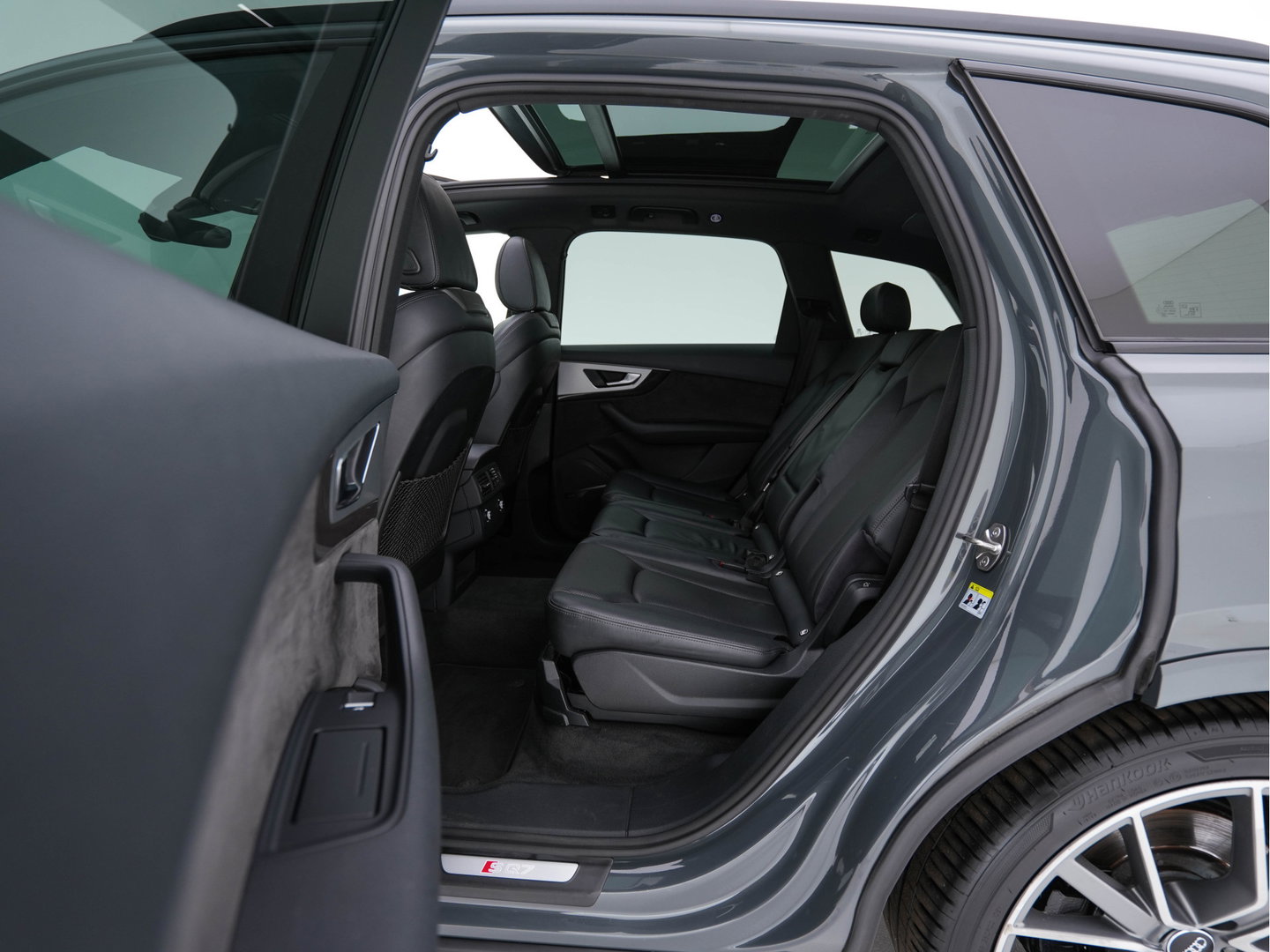 Audi SQ7 4.0 TDI Quattro Pro Line + Aut. *PANO | LEATHER | FULL-LED | DIGI-COCKPIT | BOSE-SOUND | KEYLESS | CAMERA | NAVI-FULLMAP | HEATED/VENTILATED-COMFORTSEATS | SHIFT-PADDLES | CARBON-INLAY | ECC | ADAPTIVE-CRUISE |