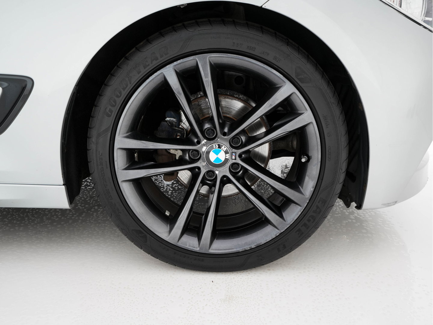 BMW 3-serie Gran Turismo 320i M-Sportpack High Executive Aut. *PANO | XENON | LEATHER | HEATED-SPORTSEATS | SHIFT-PADDLES | PRIVACY-GLASS | NAVI-FULLMAP | ECC | PDC | CRUISE | 19''ALU*