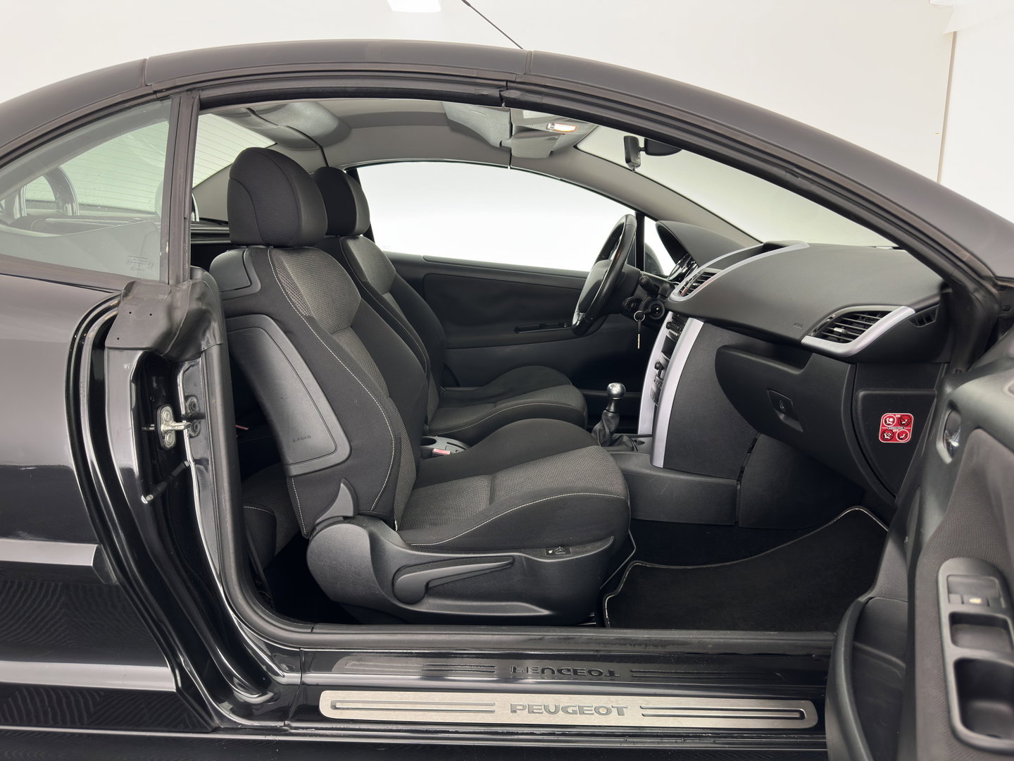 Peugeot 207 CC 1.6 VTi Pack Sport *HEATED-SPORTSEATS | ECC | RADIO/CD-MP3 | AIRSCARF | 17''ALU*