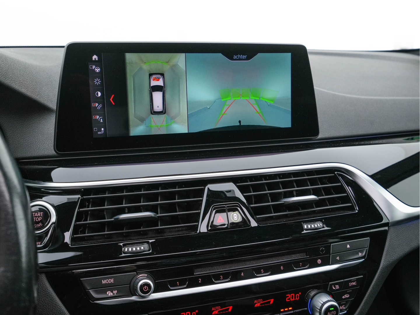 BMW 5 Serie Touring 530d Sportline High Executive Aut. *PANO | LEATHER | FULL-LED | MEMORY-PACK | TOP-VIEW | HEATED-COMFORTSEATS | NAVI-FULLMAP | PRIVACY-GLASS | AMBIENT-LIGHT | ECC | CARPLAY | PDC | TOWBAR | SHIFT-PADDLES | 20"ALU*