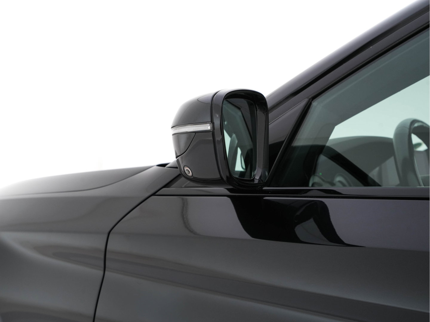 BMW 5 Serie Touring 530d Sportline High Executive Aut. *PANO | LEATHER | FULL-LED | MEMORY-PACK | TOP-VIEW | HEATED-COMFORTSEATS | NAVI-FULLMAP | PRIVACY-GLASS | AMBIENT-LIGHT | ECC | CARPLAY | PDC | TOWBAR | SHIFT-PADDLES | 20"ALU*