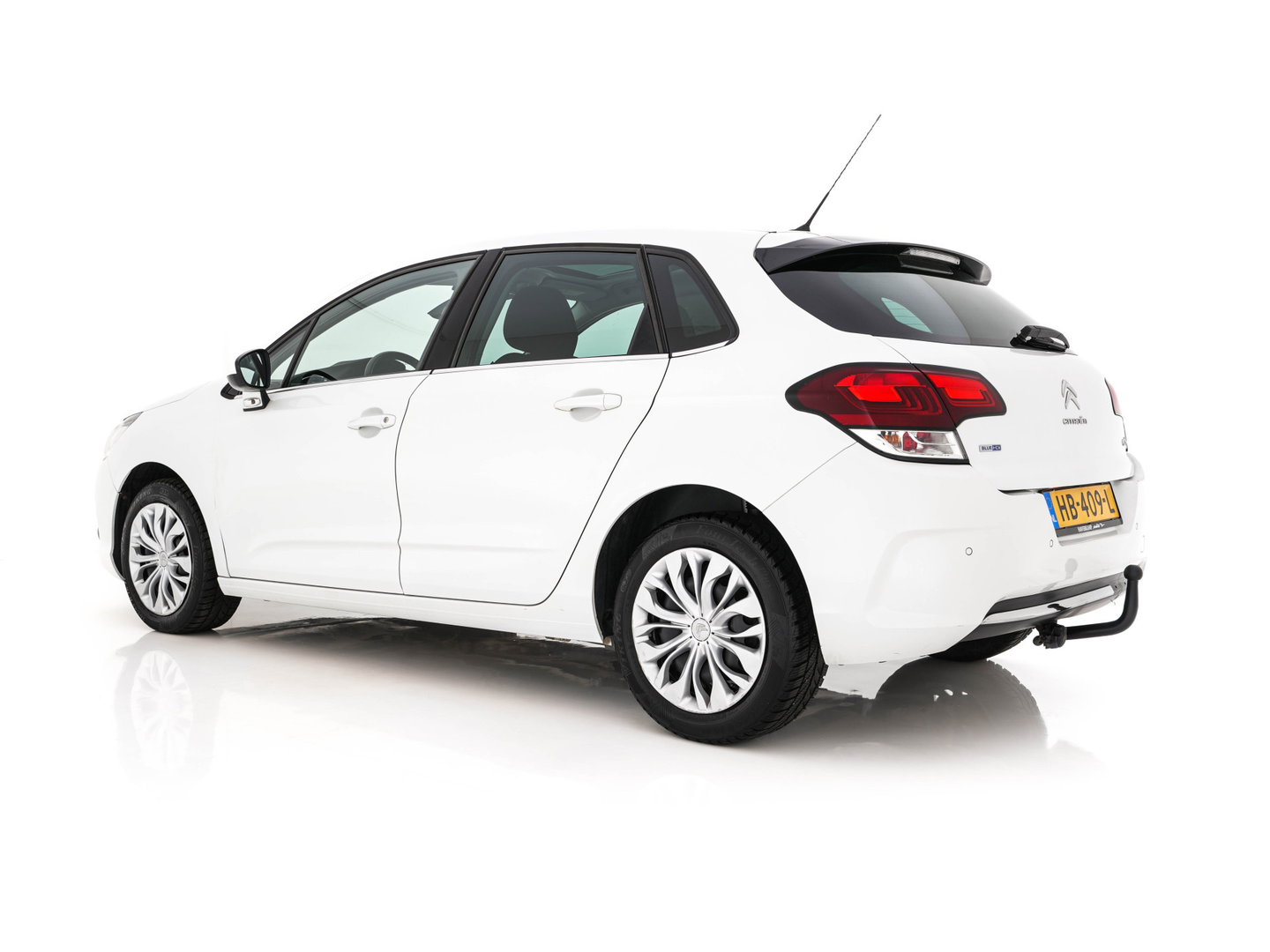 Citroën C4 1.6 BlueHDi Feel *PANO | SPORT-SEATS | PDC | PRIVACY-GLASS | ECC | CRUISE | TOWBAR*