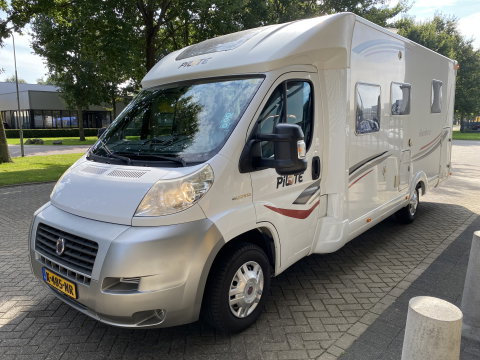 Pilote P730XLC Fiat Queensbed*1.90x1.40* *AIRCO | CAMERA | PANO | QUEENSBED | AUDIO | TV | WC | DOUCHE | LUIFEL*