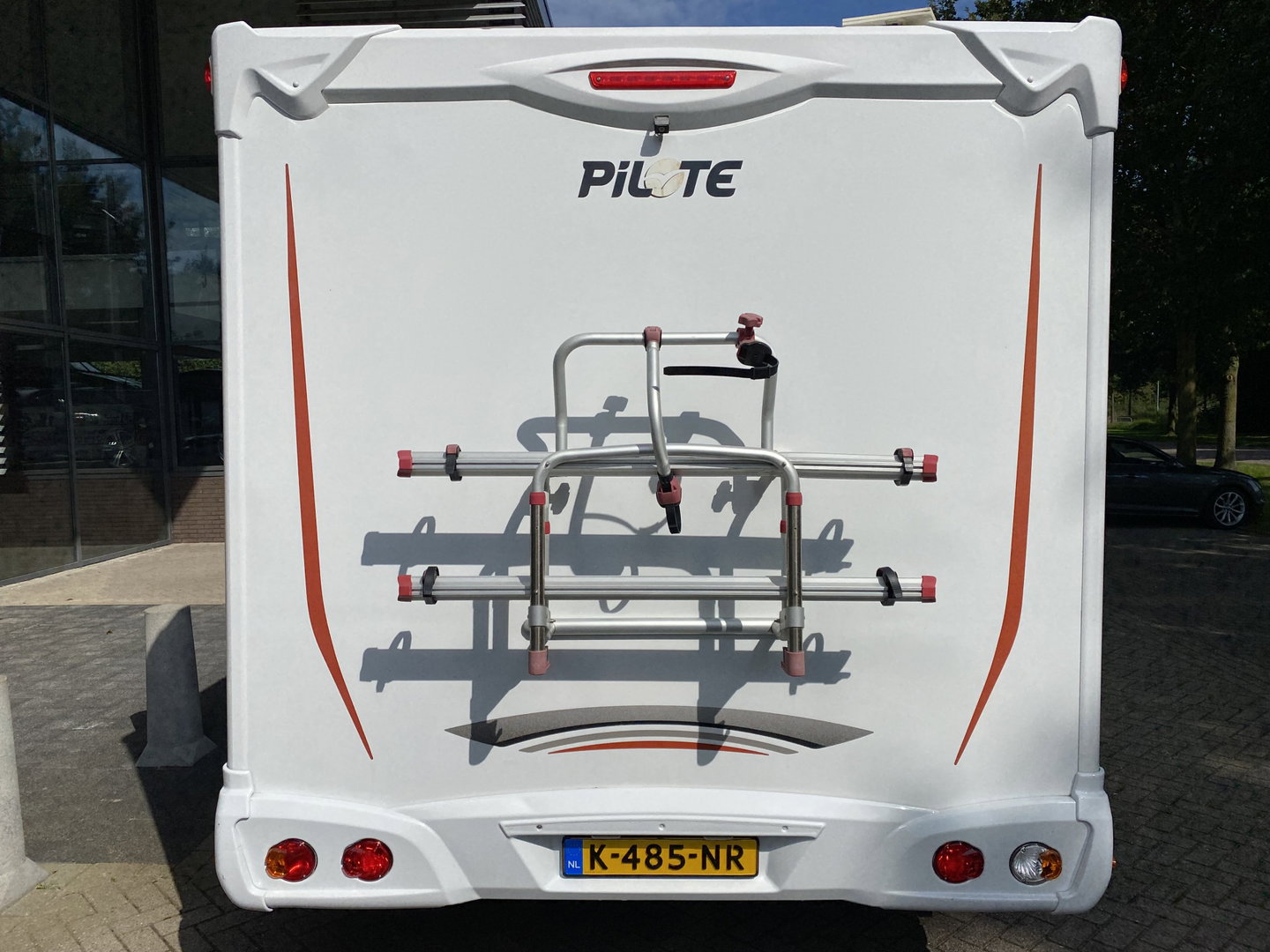 Pilote P730XLC Fiat Queensbed*1.90x1.40* *AIRCO | CAMERA | PANO | QUEENSBED | AUDIO | TV | WC | DOUCHE | LUIFEL*