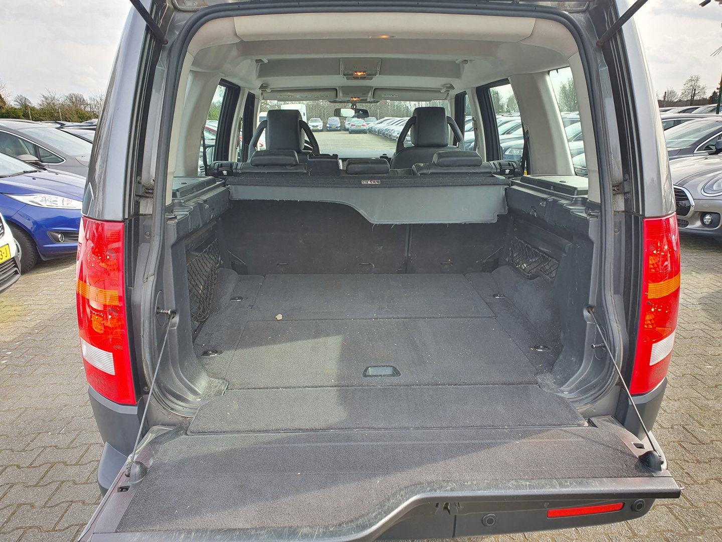 Land Rover Discovery 2.7 TdV6 SE Climate-Pack [⚠️## ENGINE BROKEN ##] Aut. *NAVI-FULLMAP | HARMAN/KARDON-AUDIO | WINDSOR-LUXURY-LEATHER | ELECTRIC-WINCH | ECC | AIR-SUSPENSION | PDC | CRUISE | COMFORT-SEATS | 18"ALU* ! LEES DE ADVERTENTIE GOED !