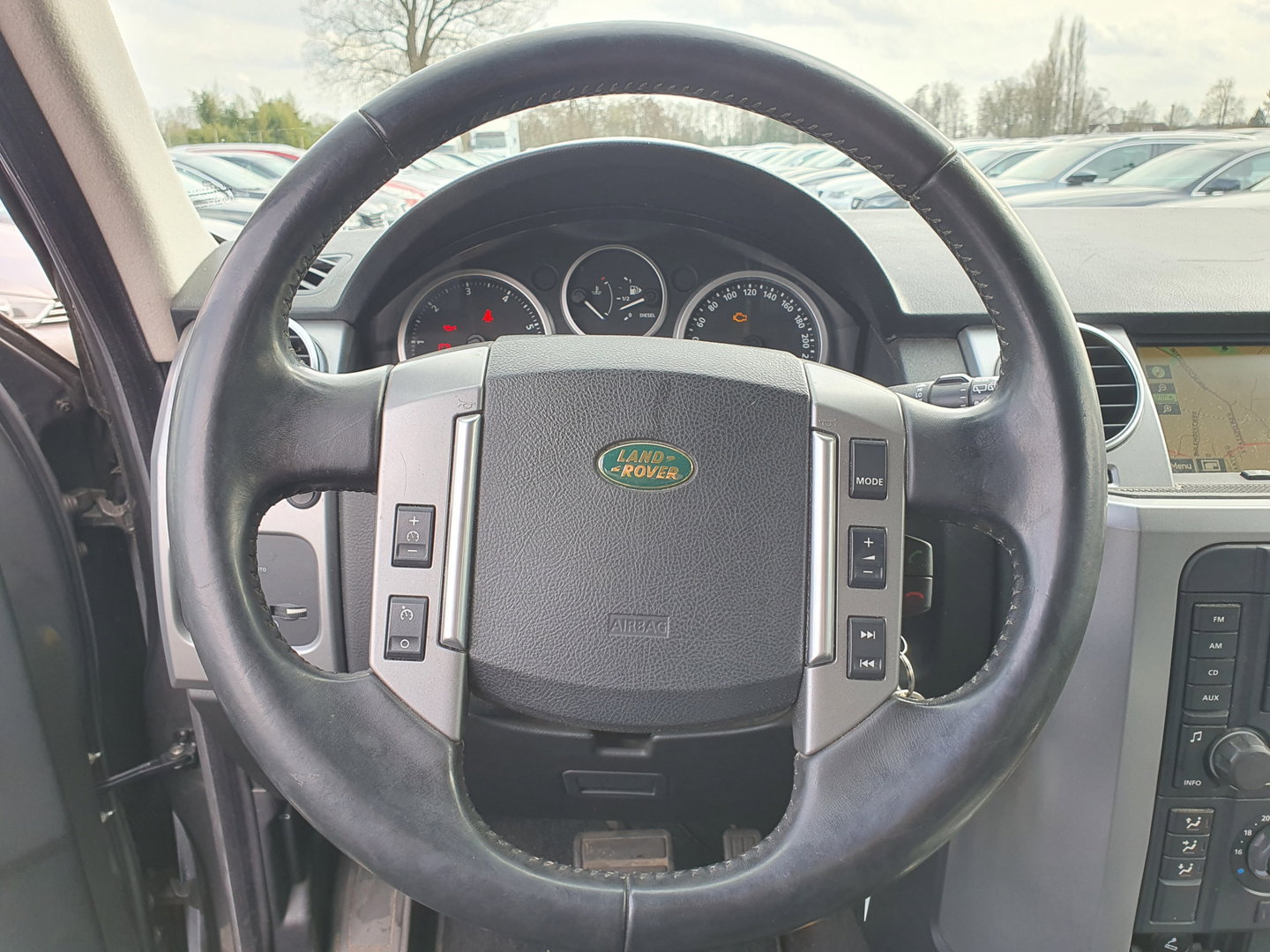 Land Rover Discovery 2.7 TdV6 SE Climate-Pack [⚠️## ENGINE BROKEN ##] Aut. *NAVI-FULLMAP | HARMAN/KARDON-AUDIO | WINDSOR-LUXURY-LEATHER | ELECTRIC-WINCH | ECC | AIR-SUSPENSION | PDC | CRUISE | COMFORT-SEATS | 18"ALU* ! LEES DE ADVERTENTIE GOED !