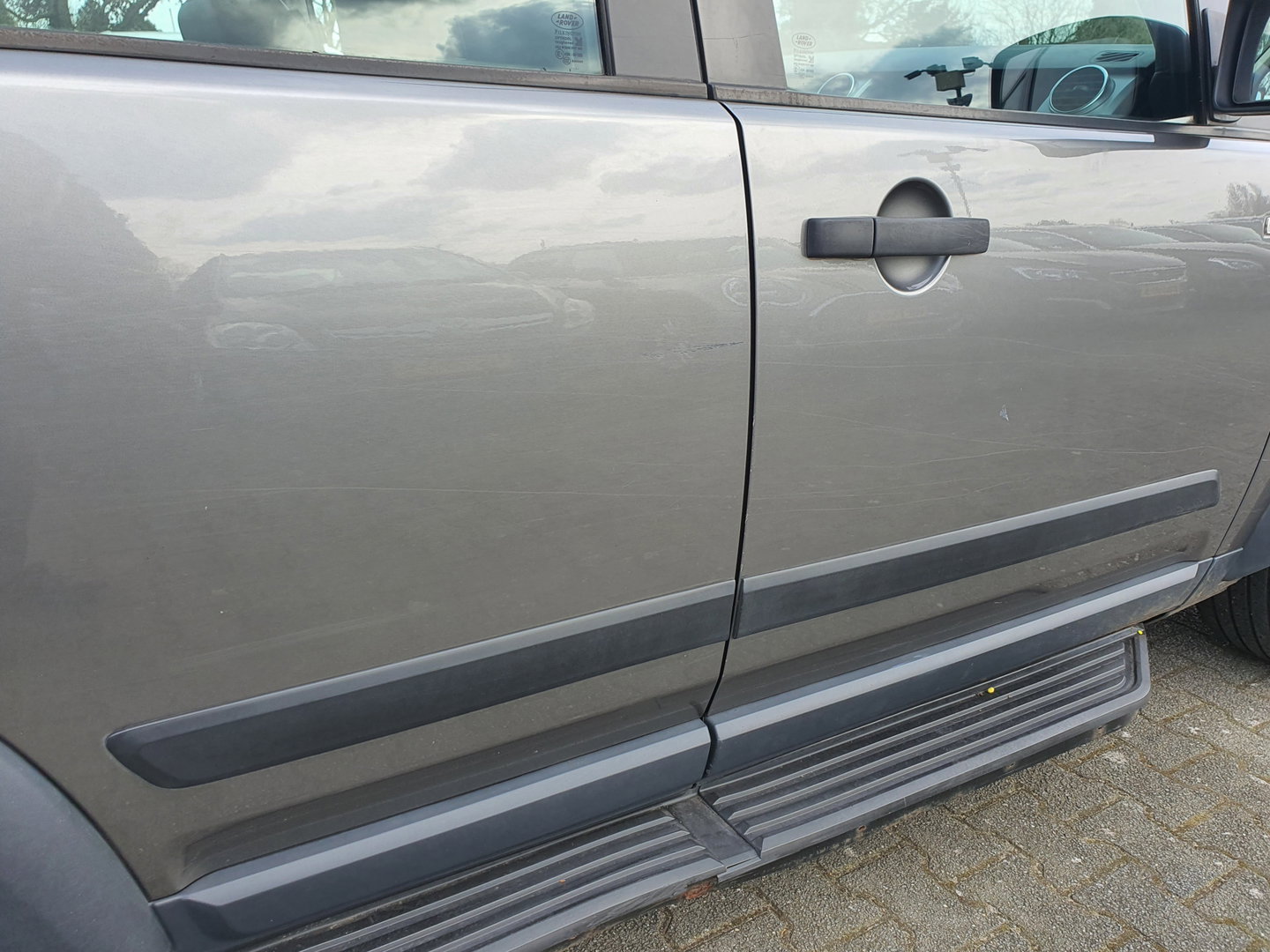 Land Rover Discovery 2.7 TdV6 SE Climate-Pack [⚠️## ENGINE BROKEN ##] Aut. *NAVI-FULLMAP | HARMAN/KARDON-AUDIO | WINDSOR-LUXURY-LEATHER | ELECTRIC-WINCH | ECC | AIR-SUSPENSION | PDC | CRUISE | COMFORT-SEATS | 18"ALU* ! LEES DE ADVERTENTIE GOED !