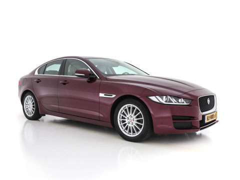 Jaguar XE 2.0 D Portfolio (INCL-BTW) Aut. *LEATHER | NAVI-FULLMAP | BI-XENON | CAMERA | ECC | COMFORT-SEATS | SHIFTPADDLES | PDC | JAGUAR-AUDIO | CRUISE | LANE-ASSIST | TOWBAR | 18"ALU*