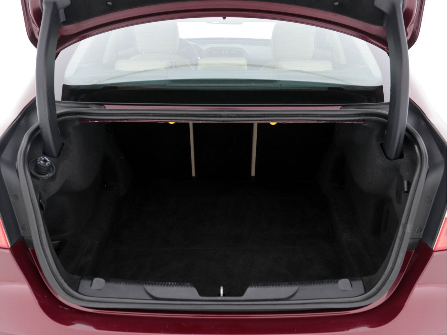 Jaguar XE 2.0 D Portfolio (INCL-BTW) Aut. *LEATHER | NAVI-FULLMAP | BI-XENON | CAMERA | ECC | COMFORT-SEATS | SHIFTPADDLES | PDC | JAGUAR-AUDIO | CRUISE | LANE-ASSIST | TOWBAR | 18"ALU*