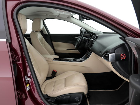 Jaguar XE 2.0 D Portfolio (INCL-BTW) Aut. *LEATHER | NAVI-FULLMAP | BI-XENON | CAMERA | ECC | COMFORT-SEATS | SHIFTPADDLES | PDC | JAGUAR-AUDIO | CRUISE | LANE-ASSIST | TOWBAR | 18"ALU*