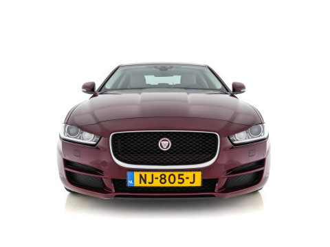 Jaguar XE 2.0 D Portfolio (INCL-BTW) Aut. *LEATHER | NAVI-FULLMAP | BI-XENON | CAMERA | ECC | COMFORT-SEATS | SHIFTPADDLES | PDC | JAGUAR-AUDIO | CRUISE | LANE-ASSIST | TOWBAR | 18"ALU*
