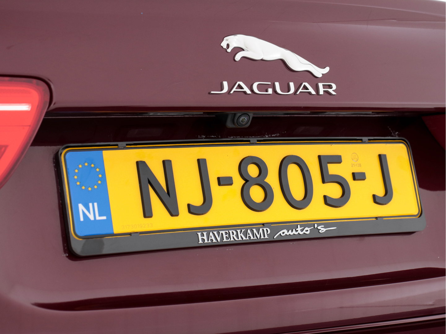 Jaguar XE 2.0 D Portfolio (INCL-BTW) Aut. *LEATHER | NAVI-FULLMAP | BI-XENON | CAMERA | ECC | COMFORT-SEATS | SHIFTPADDLES | PDC | JAGUAR-AUDIO | CRUISE | LANE-ASSIST | TOWBAR | 18"ALU*