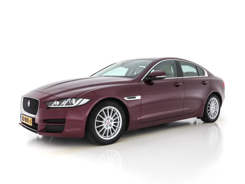 Jaguar XE 2.0 D Portfolio (INCL-BTW) Aut. *LEATHER | NAVI-FULLMAP | BI-XENON | CAMERA | ECC | COMFORT-SEATS | SHIFTPADDLES | PDC | JAGUAR-AUDIO | CRUISE | LANE-ASSIST | TOWBAR | 18"ALU*