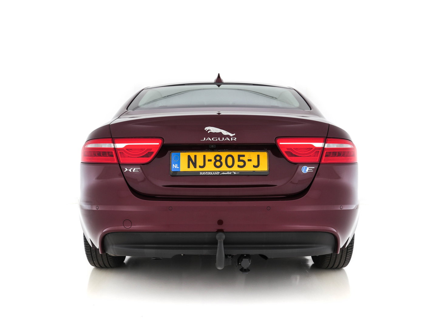 Jaguar XE 2.0 D Portfolio (INCL-BTW) Aut. *LEATHER | NAVI-FULLMAP | BI-XENON | CAMERA | ECC | COMFORT-SEATS | SHIFTPADDLES | PDC | JAGUAR-AUDIO | CRUISE | LANE-ASSIST | TOWBAR | 18"ALU*