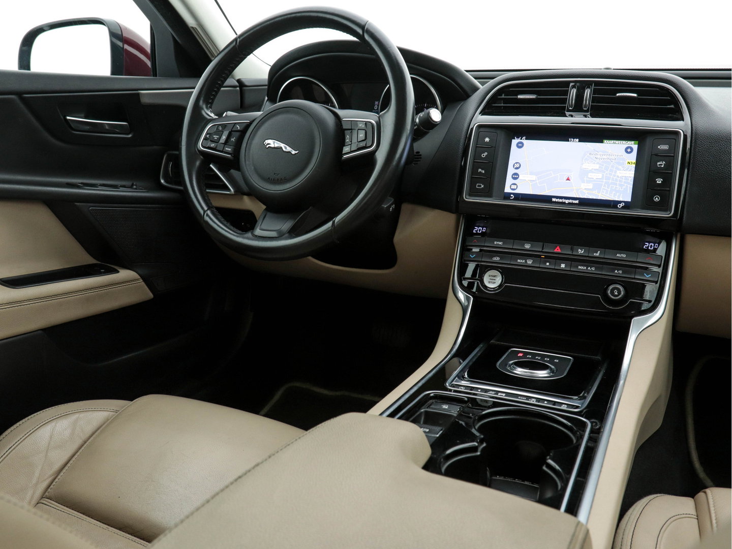 Jaguar XE 2.0 D Portfolio (INCL-BTW) Aut. *LEATHER | NAVI-FULLMAP | BI-XENON | CAMERA | ECC | COMFORT-SEATS | SHIFTPADDLES | PDC | JAGUAR-AUDIO | CRUISE | LANE-ASSIST | TOWBAR | 18"ALU*