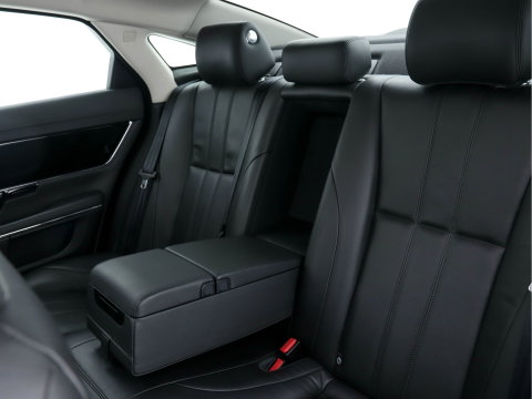 Jaguar XJ 3.0 V6D Portfolio Long (INCL-BTW) Aut. *PANO | LEATHER  | BI-XENON | MERIDIAN-AUDIO | MEMORY-PACK | KEYLESS | CAMERA | ECC | HEATED-COMFORTSEATS | PDC | NAVI-FULLMAP | SHIFT-PADDLES | CRUISE | 19"ALU*