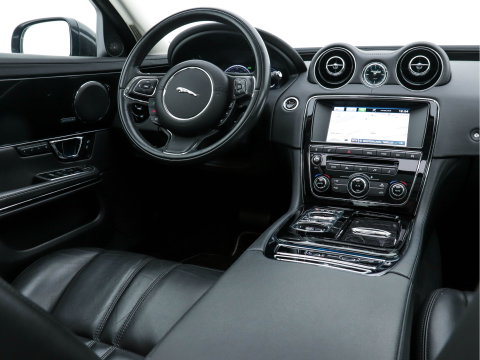 Jaguar XJ 3.0 V6D Portfolio Long (INCL-BTW) Aut. *PANO | LEATHER  | BI-XENON | MERIDIAN-AUDIO | MEMORY-PACK | KEYLESS | CAMERA | ECC | HEATED-COMFORTSEATS | PDC | NAVI-FULLMAP | SHIFT-PADDLES | CRUISE | 19"ALU*