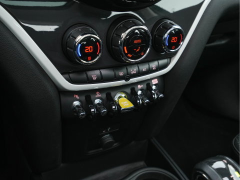 MINI Countryman 2.0 Cooper SE ALL4 (Plug-In) (INCL-BTW) Aut. *PANO | LEATHER-ALCANTARA | HARMAN/KARDON | ADAPTIVE-CRUISE | FULL-LED | KEYLESS | NAVI-FULLMAP | CAMERA | ECC | PDC | SPORTSEATS | AMBIENT-LIGHT | 18"ALU*