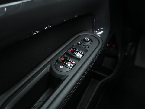 MINI Countryman 2.0 Cooper SE ALL4 (Plug-In) (INCL-BTW) Aut. *PANO | LEATHER-ALCANTARA | HARMAN/KARDON | ADAPTIVE-CRUISE | FULL-LED | KEYLESS | NAVI-FULLMAP | CAMERA | ECC | PDC | SPORTSEATS | AMBIENT-LIGHT | 18"ALU*