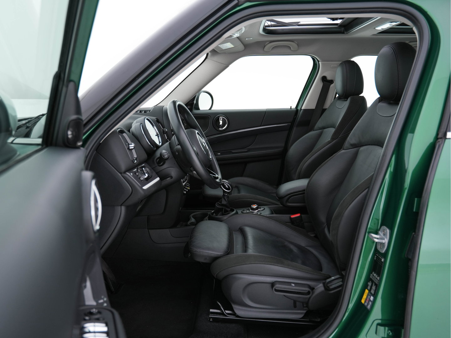 MINI Countryman 2.0 Cooper SE ALL4 (Plug-In) (INCL-BTW) Aut. *PANO | LEATHER-ALCANTARA | HARMAN/KARDON | ADAPTIVE-CRUISE | FULL-LED | KEYLESS | NAVI-FULLMAP | CAMERA | ECC | PDC | SPORTSEATS | AMBIENT-LIGHT | 18"ALU*