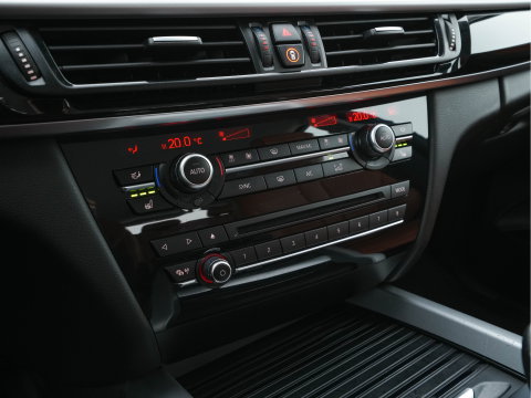 BMW X5 xDrive 40e Executive ( Plug-In ) Aut. *LEATHER | FULL-LED | NAVI-FULLMAP | ECC | PDC | CRUISE | HEATED-COMFORTSEATS | TOWBAR |  18"ALU*