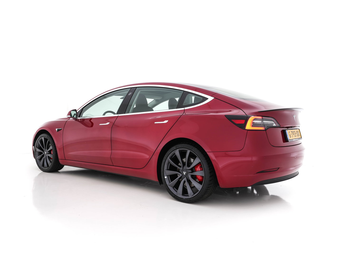 Tesla Model 3 Performance 75 kWh AWD [ Fase-3-17kW ] {SoH-88%} (INCL-BTW) Aut. *PANO | LEATHER | AUTO-PILOT | FULL-LED | DIGI-COCKPIT | ADAPTIVE-CRUISE | KEYLESS | TOPVIEW | DAB | CARPLAY | MEMORY-PACK | LANE-ASSIST | SPORTSEATS | 20"ALU*