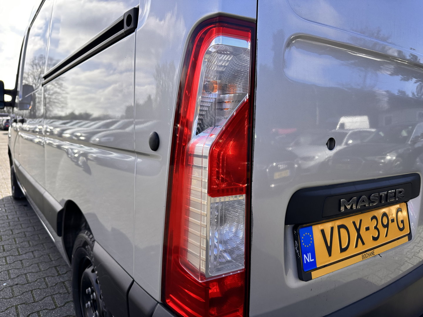 Renault Master T35 2.3 dCi 180 L2H2 Energy ( 3-Pers ) *REFRIGERATED | DOUBLE-SLIDINGDOORS | CAMERA | AIRCO | BLINDSPOT | CRUISE | PDC | TOWBAR*