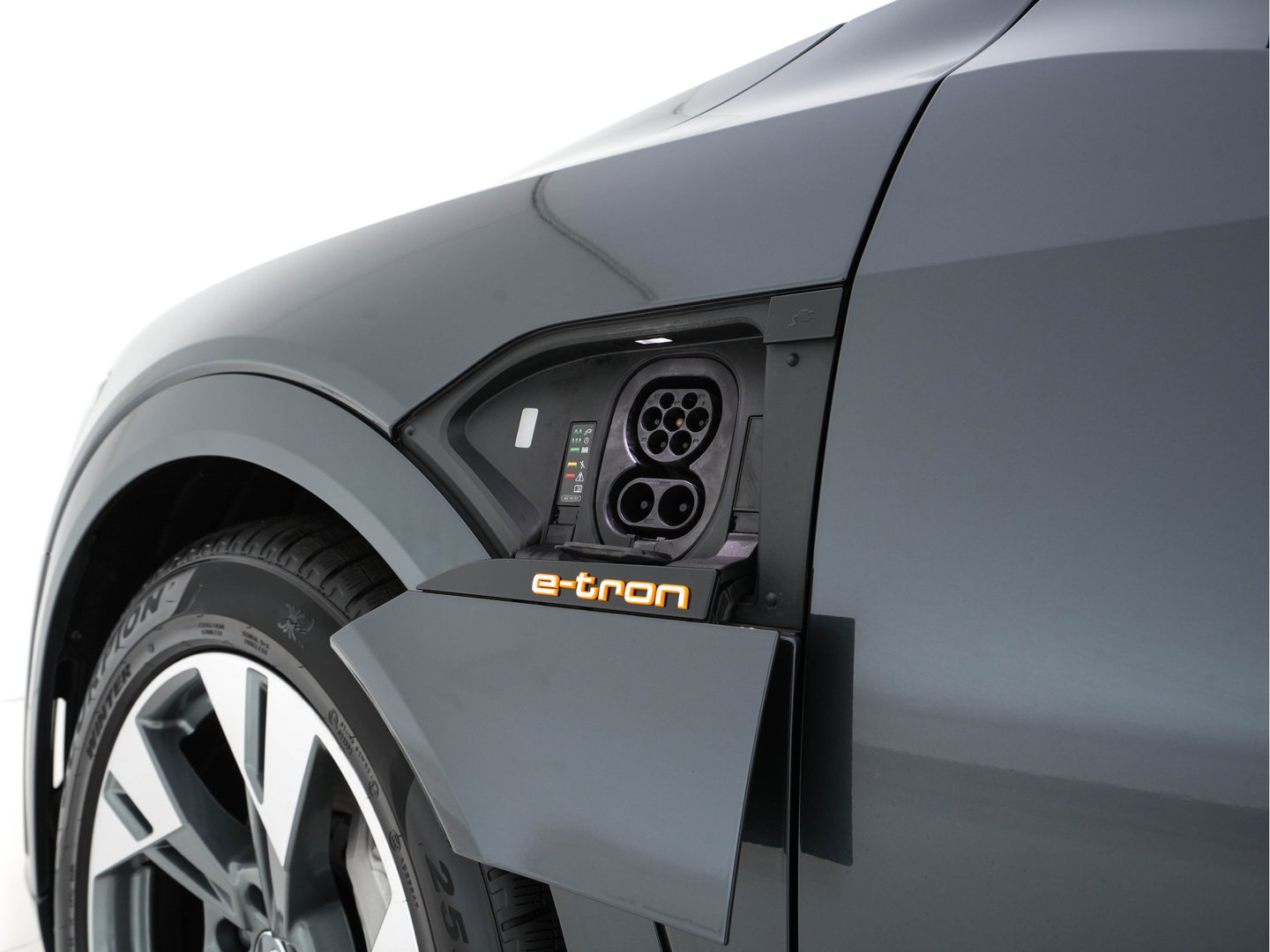 Audi e-tron 50 Quattro Advanced [ 3-Fase-11kW ] [ SOH-100% ] (INCL-BTW) *HEATPUMP | PANO | LEATHER | DIGI-COCKPIT | FULL-LED | MEMORY-PACK |  KEYLESS | NAVI-FULLMAP | TOWBAR | SHIFTPADDLES | COMFORTSEATS | 20"ALU*