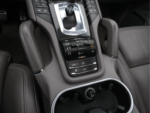 Porsche Cayenne 4.8 Turbo AWD Aut. *PANO | LEATHER | BURMESTER-SURROUND | BI-XENON | MEMORY-PACK | NAVI-FULLMAP | ADAPTIVE-CRUISE | AIR-SUSPENSION | CAMERA | SPORT-SEATS |  20''ALU*