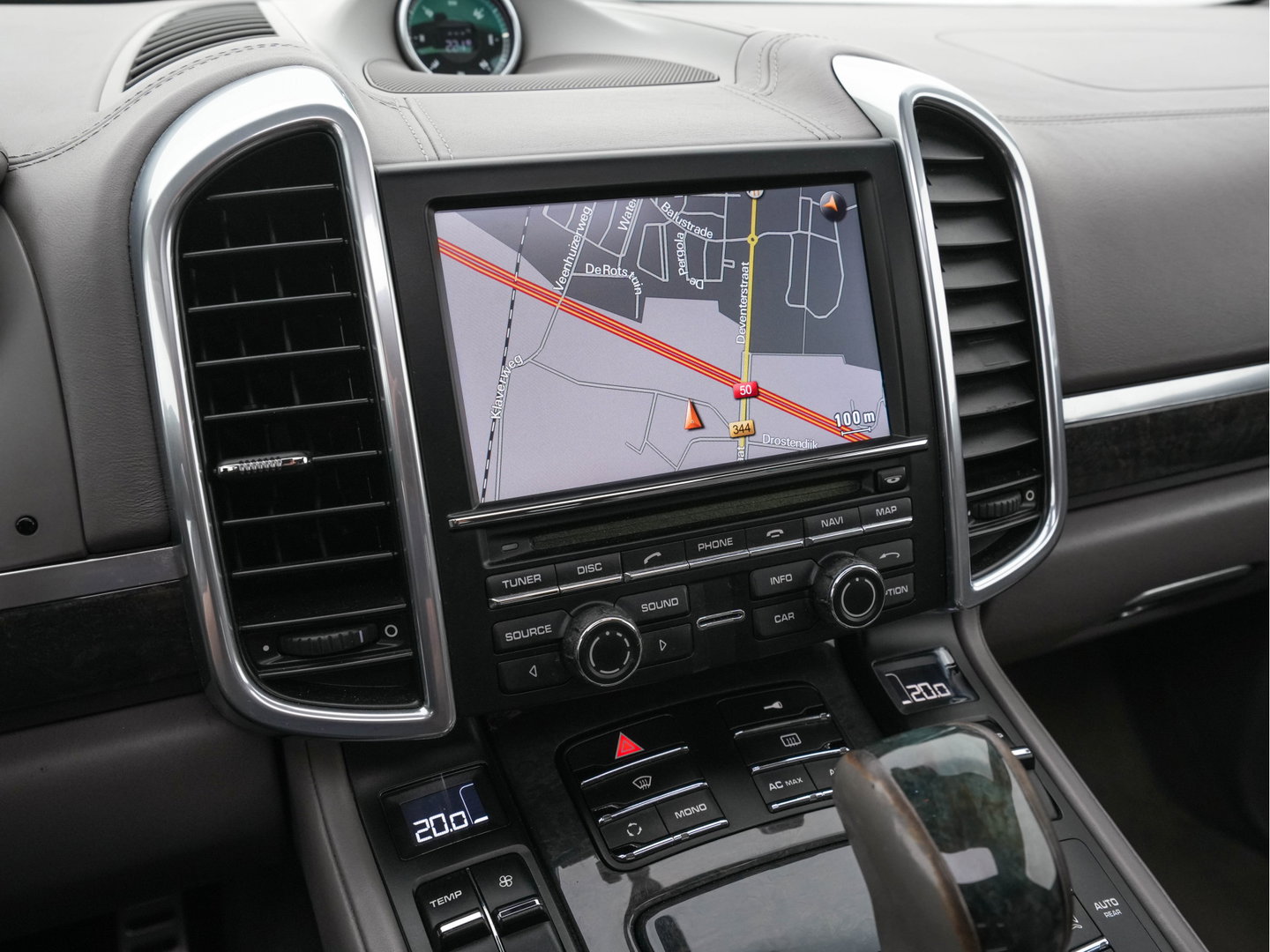 Porsche Cayenne 4.8 Turbo AWD Aut. *PANO | LEATHER | BURMESTER-SURROUND | BI-XENON | MEMORY-PACK | NAVI-FULLMAP | ADAPTIVE-CRUISE | AIR-SUSPENSION | CAMERA | SPORT-SEATS |  20''ALU*