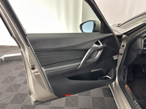 Citroën DS5 2.0 Hybrid4 Business Executive AWD Aut. *PANO | XENON | LEATHER | MEMORY-PACK | NAVI-FULLMAP | KEYLESS | CAMERA | HEAD-UP | MASSAGE | CRUISE | SPORT-SEATS | TOWBAR | 17"ALU*