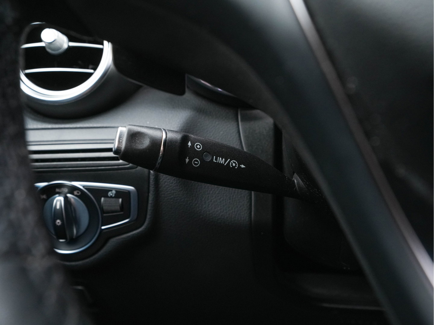 Mercedes-Benz GLC Coupé 350 d 4Matic AMG-Sportpack Premium Plus Aut. *PANO | LEATHER | FULL-LED |  NAVI-FULLMAP | ECC | CAMERA | PDC | SHIFT-PADDLES | CRUISE | AMBIENT-LIGHT | TOWBAR | HEATED-SPORTSEATS | PRIVACY-GLASS | 20"ALU*