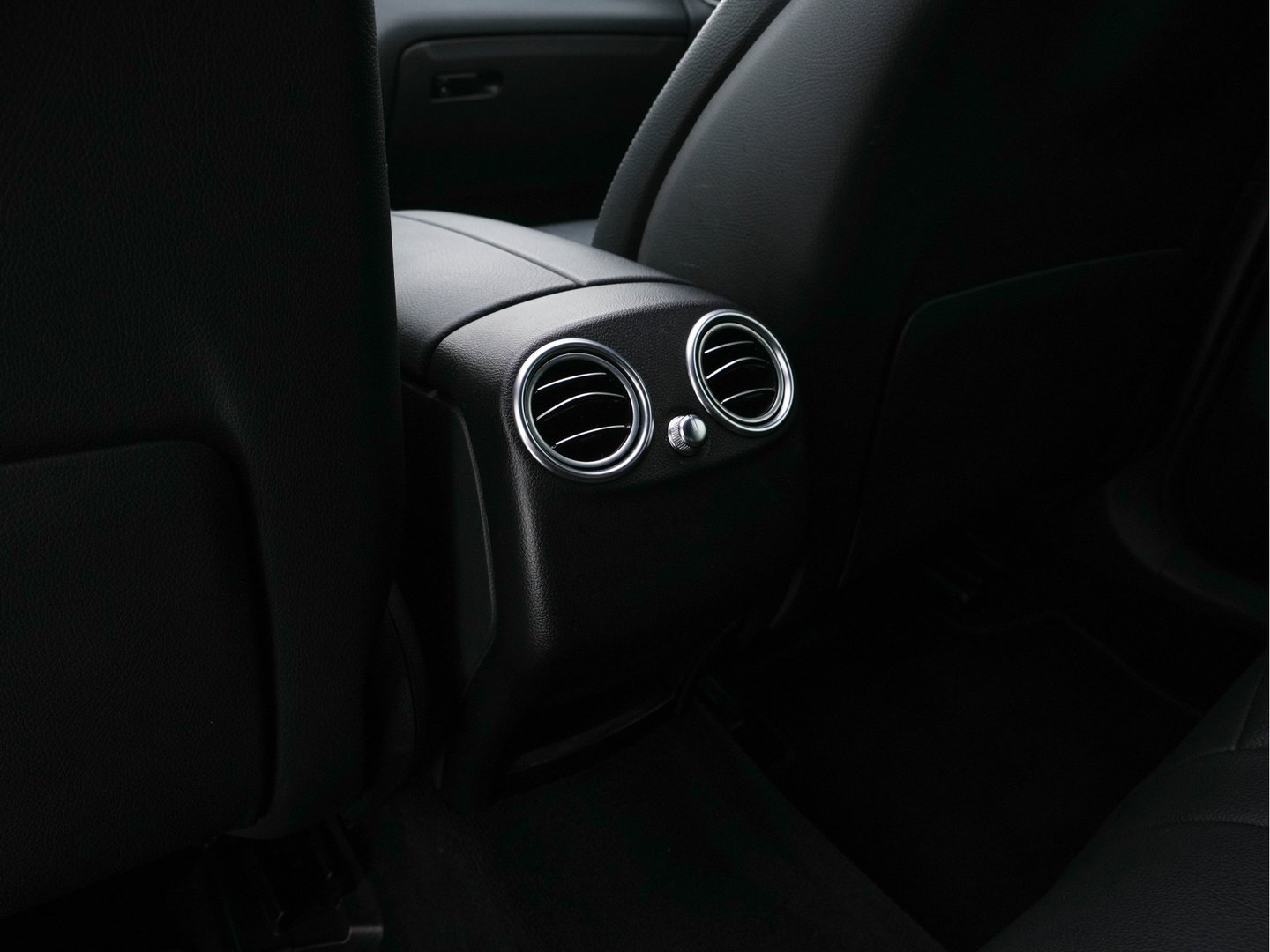 Mercedes-Benz GLC Coupé 350 d 4Matic AMG-Sportpack Premium Plus Aut. *PANO | LEATHER | FULL-LED |  NAVI-FULLMAP | ECC | CAMERA | PDC | SHIFT-PADDLES | CRUISE | AMBIENT-LIGHT | TOWBAR | HEATED-SPORTSEATS | PRIVACY-GLASS | 20"ALU*