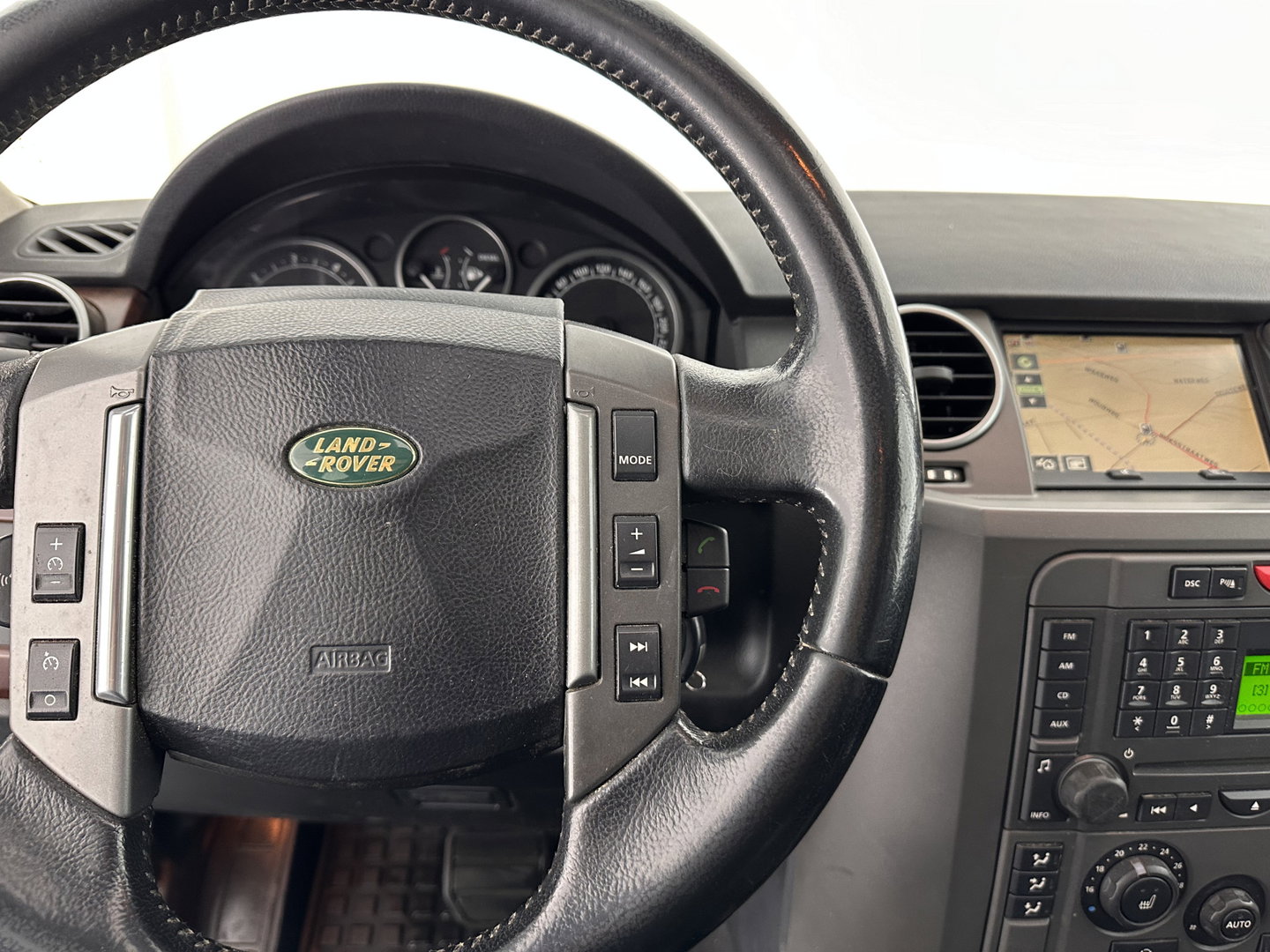 Land Rover Discovery 3  *MOTOR-DEFECT* Aut. *PANO | FULL-LEATHER | XENON | HARMAN/KARDON | MEMORY-PACK | AIR-SUPENSION | NAVI-FULLMAP | 19''ALU | ECC | PDC | CRUISE | TOWBAR*