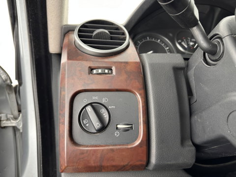 Land Rover Discovery 3  *MOTOR-DEFECT* Aut. *PANO | FULL-LEATHER | XENON | HARMAN/KARDON | MEMORY-PACK | AIR-SUPENSION | NAVI-FULLMAP | 19''ALU | ECC | PDC | CRUISE | TOWBAR*