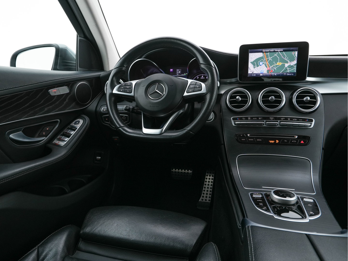 Mercedes-Benz GLC 350e 4MATIC Premium Plus Plug-in Aut. *LEATHER | FULL-LED | BLIND-SPOT | HEATED-SPORTSEATS | CAMERA | KEYLESS | AIR-SUSPENSION | ADAPTIVE-CRUISE | PRIVACY-GLASS | NAVI-FULLMAP | 20''ALU*