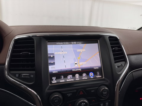 Jeep Grand Cherokee 3.0 CRD Summit Aut. *PANO | FULL-LEATHER | XENON | DIGI-COCKPIT | AIR-SUSPENSION | BLIND-SPOT | ADAPTIVE-CRUISE | MEMORY-PACK | CAMERA | KEYLESS | NAVI-FULLMAP | TOWBAR | COMFORT-SEATS | SHIFT-PADDLES | DAB